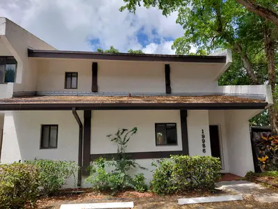 19986 NE 5th Court 4d, Miami – sold