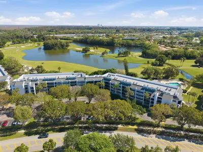 16091 Blatt Boulevard 304, Weston – sold