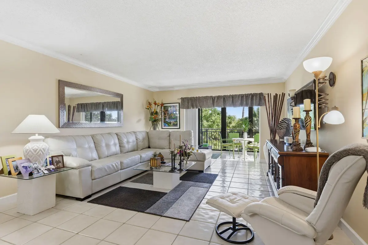 7-web-or-mls-AR Media 7 at 16091 Blatt Boulevard 304, Weston
