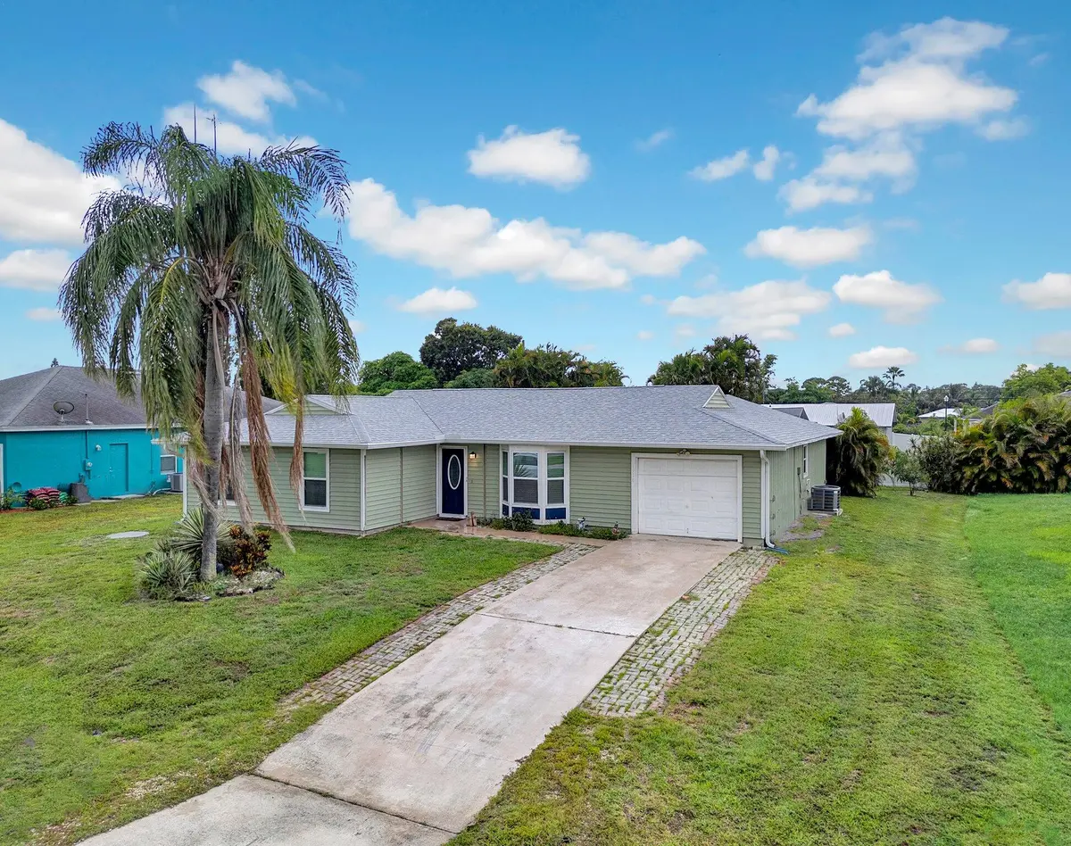 Exterior from road at 1918 SE Cheltenham Street, Port St. Lucie