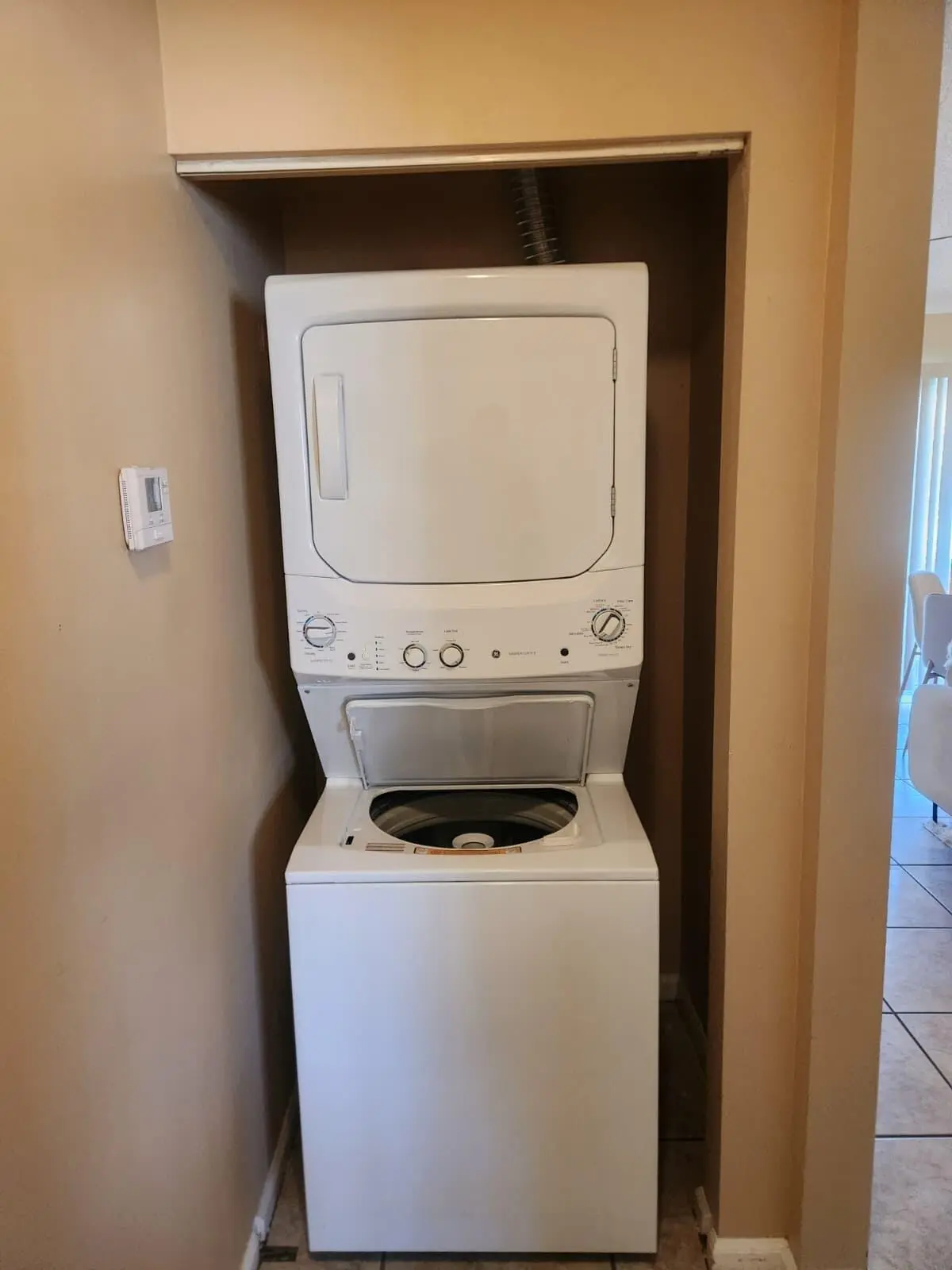 Washer/Dryer at 1858 Windsor Drive 8, North Palm Beach