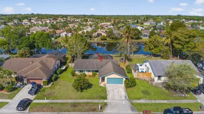 132 Parkwood Drive, Royal Palm Beach – sold