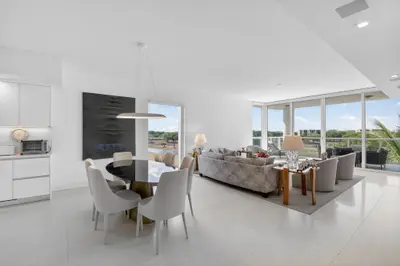 20155 Boca West Drive B401, Boca Raton – sold