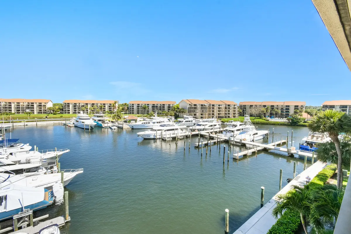 View at 2401 Marina Isle Way 503, Jupiter