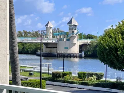 230 Horizons 205, Boynton Beach – sold