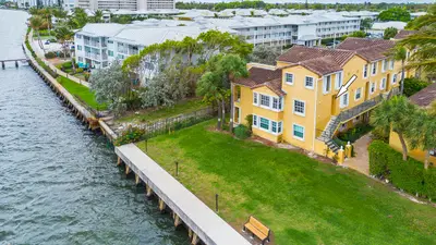 1060 Lake Shore Drive 201, West Palm Beach – Condominium for rent