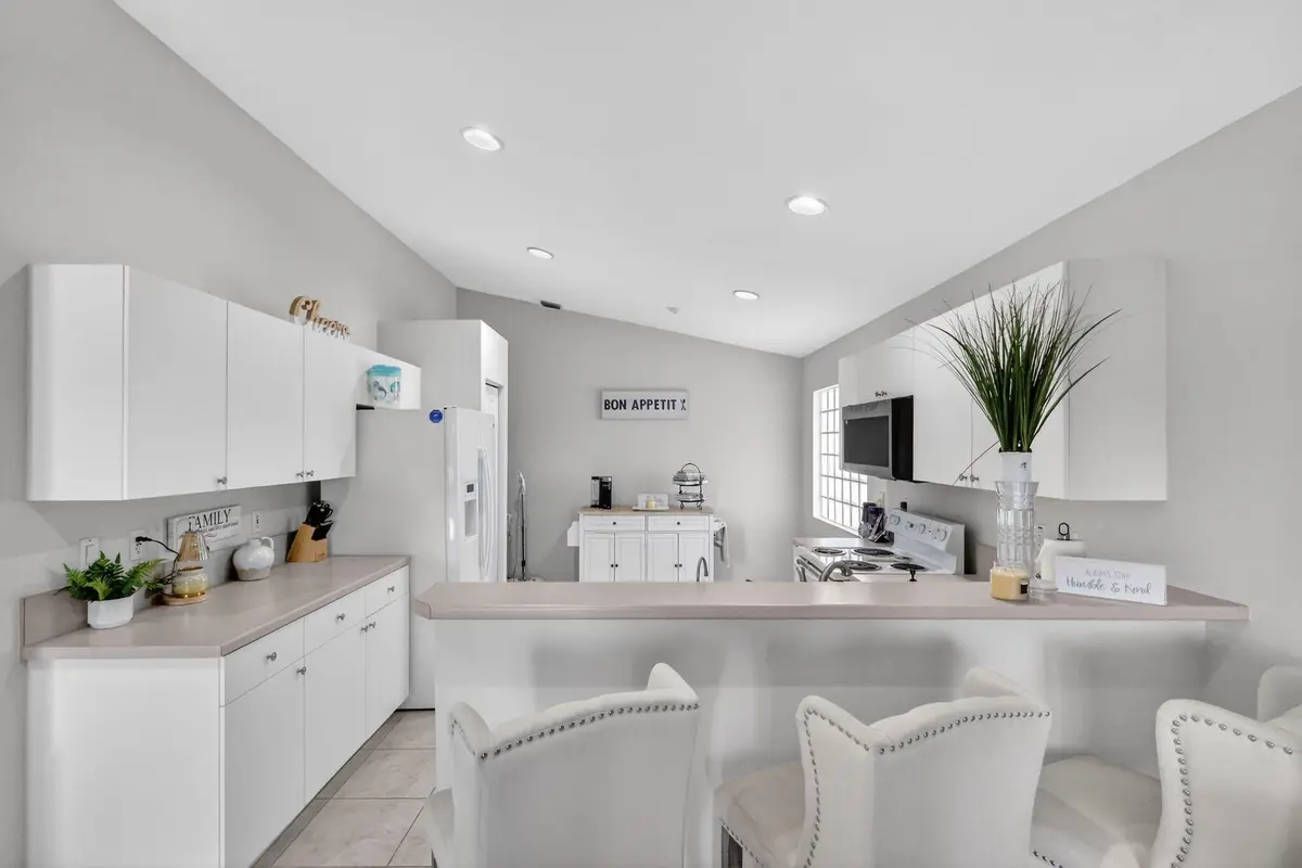 KITCHEN at 7207 Modena Drive, Boynton Beach