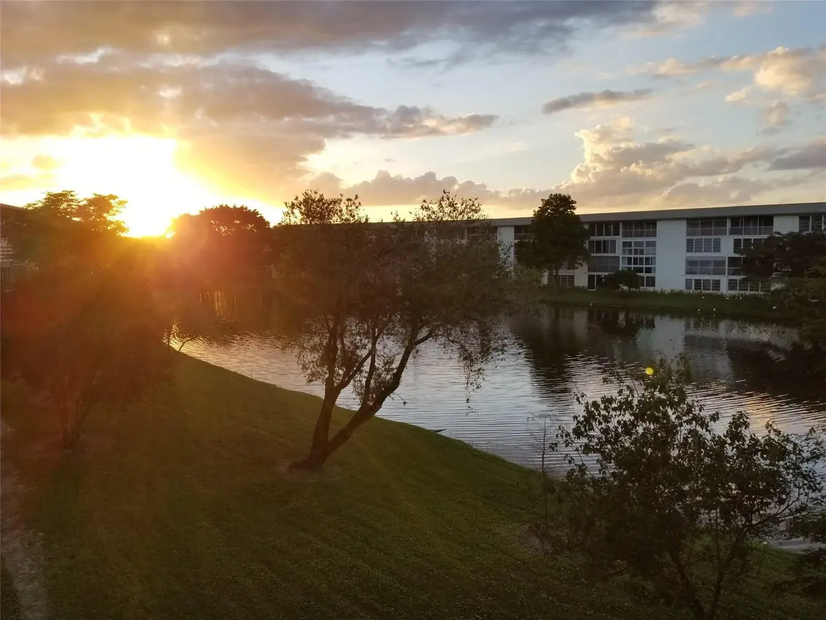 ShowImage (9) at 1705 Andros Isle O3, Coconut Creek