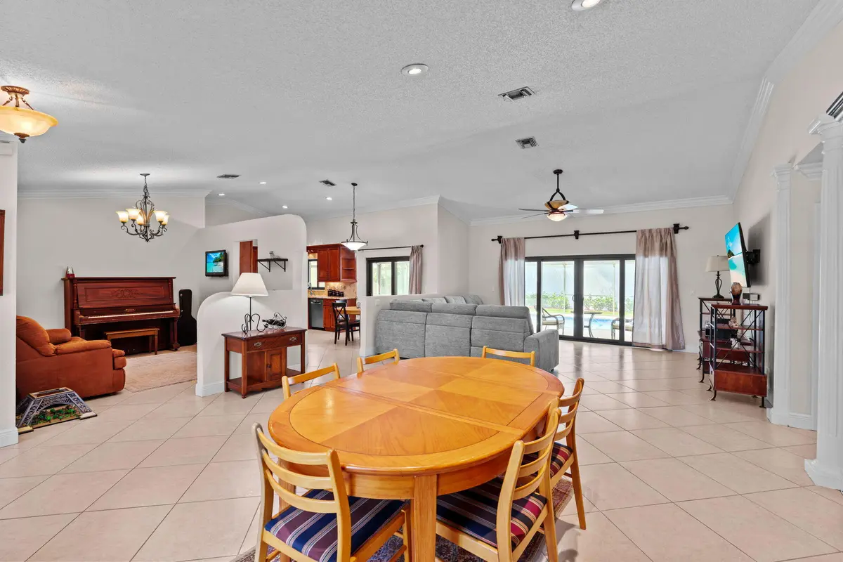 10-web-or-mls-A7409569 at 5260 NW 98th Lane, Coral Springs
