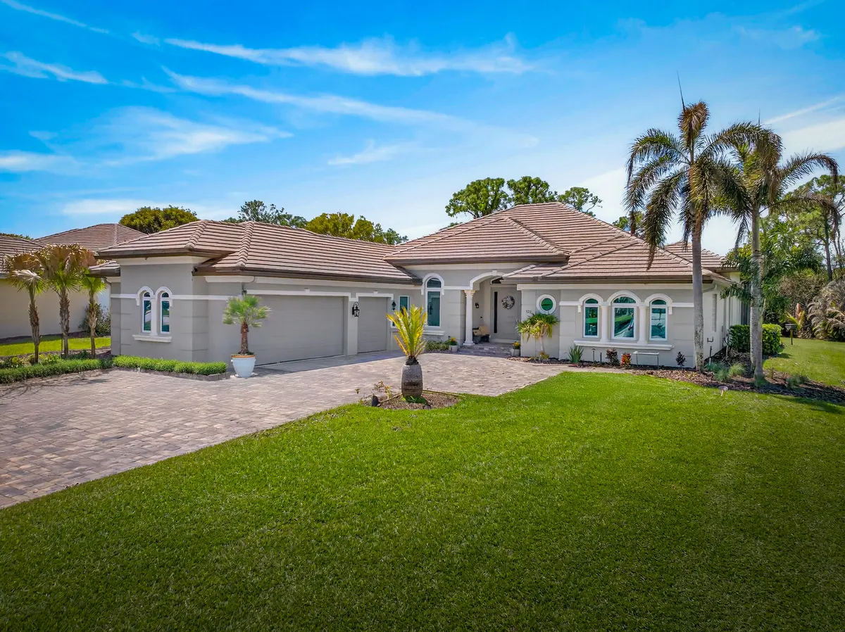 Front 1 at 523 SW Squire Johns Lane, Palm City