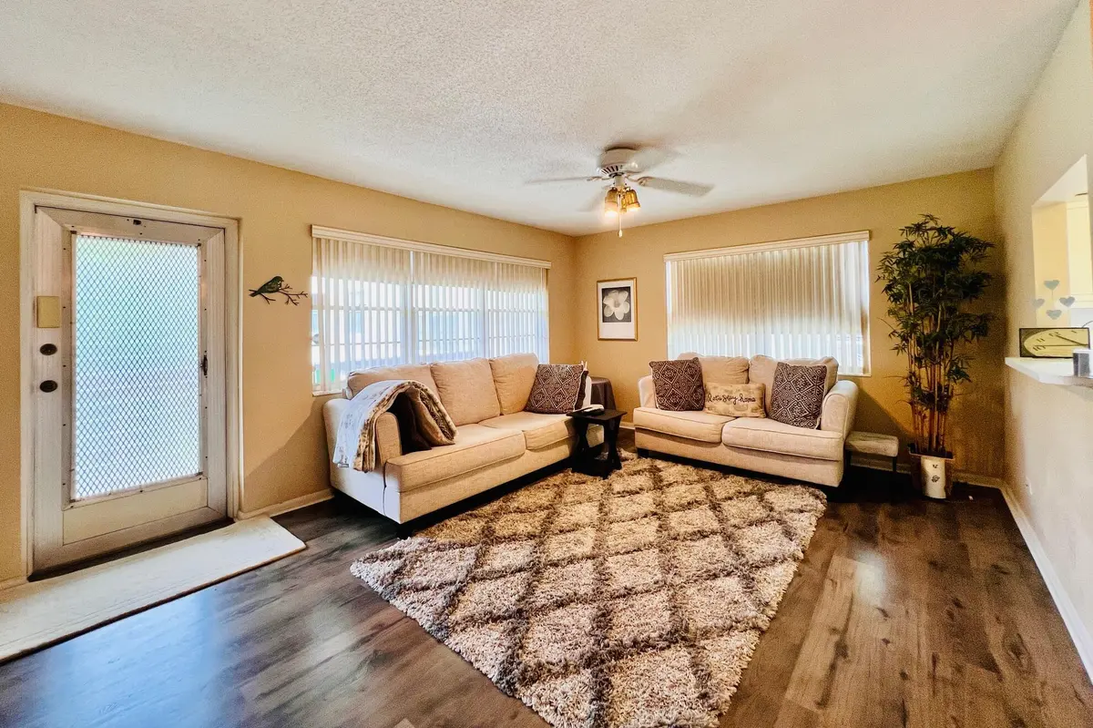 Lovely Corner Condo at 126 Andover, West Palm Beach