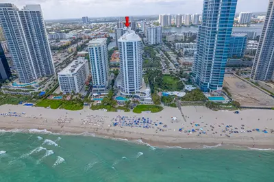 210 174th Street 1110, Sunny Isles Beach – sold