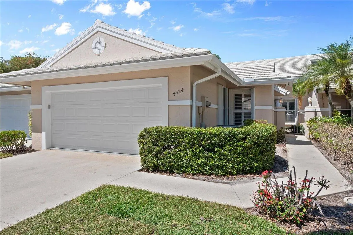 01-JLC_7778 at 2424 SW Foxpoint Trail, Palm City