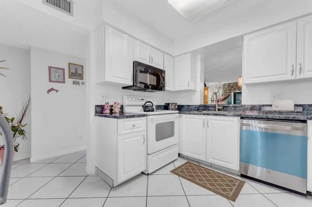 5_1024px at 7301 Amberly Lane 101, Delray Beach