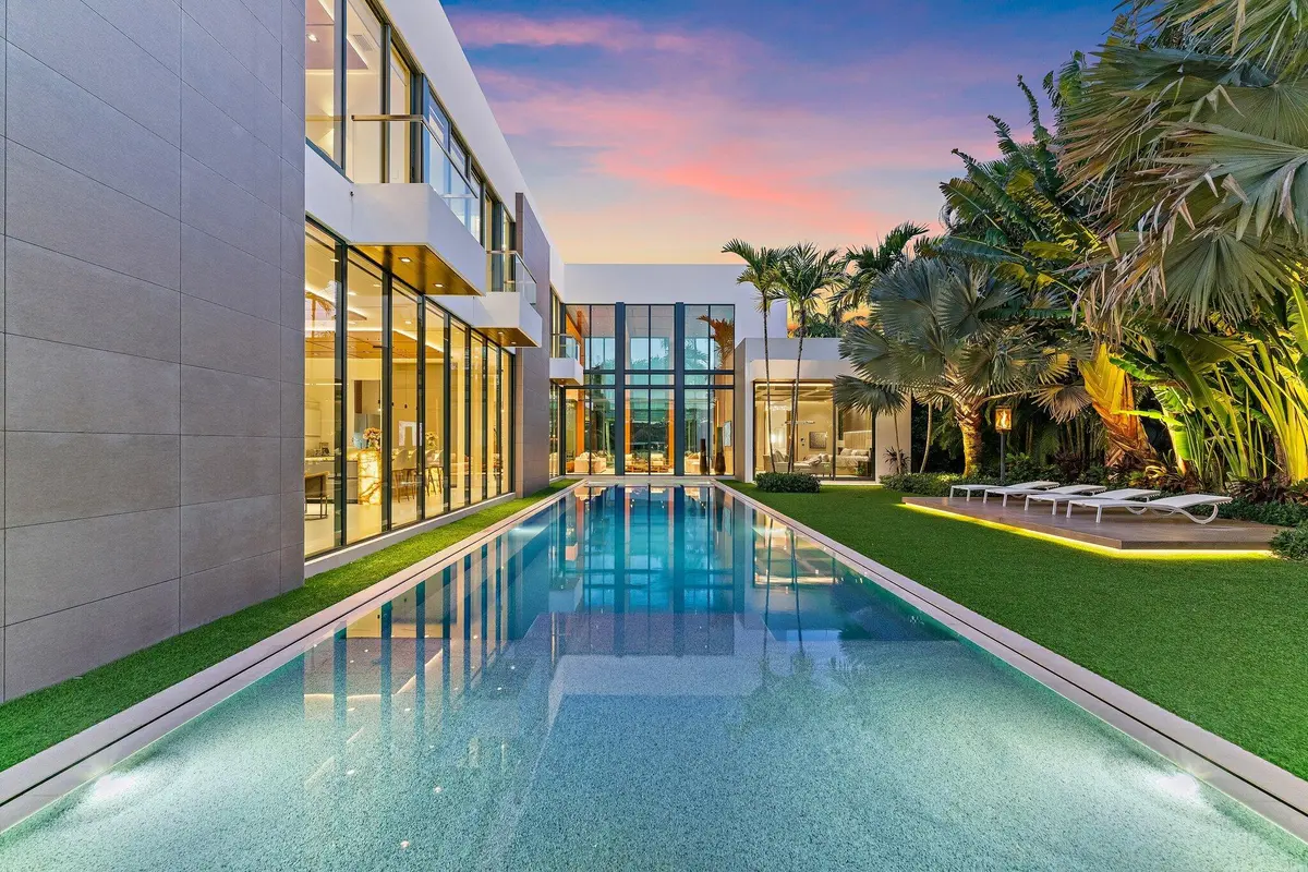 Exterior at 160 Spyglass Lane, Jupiter