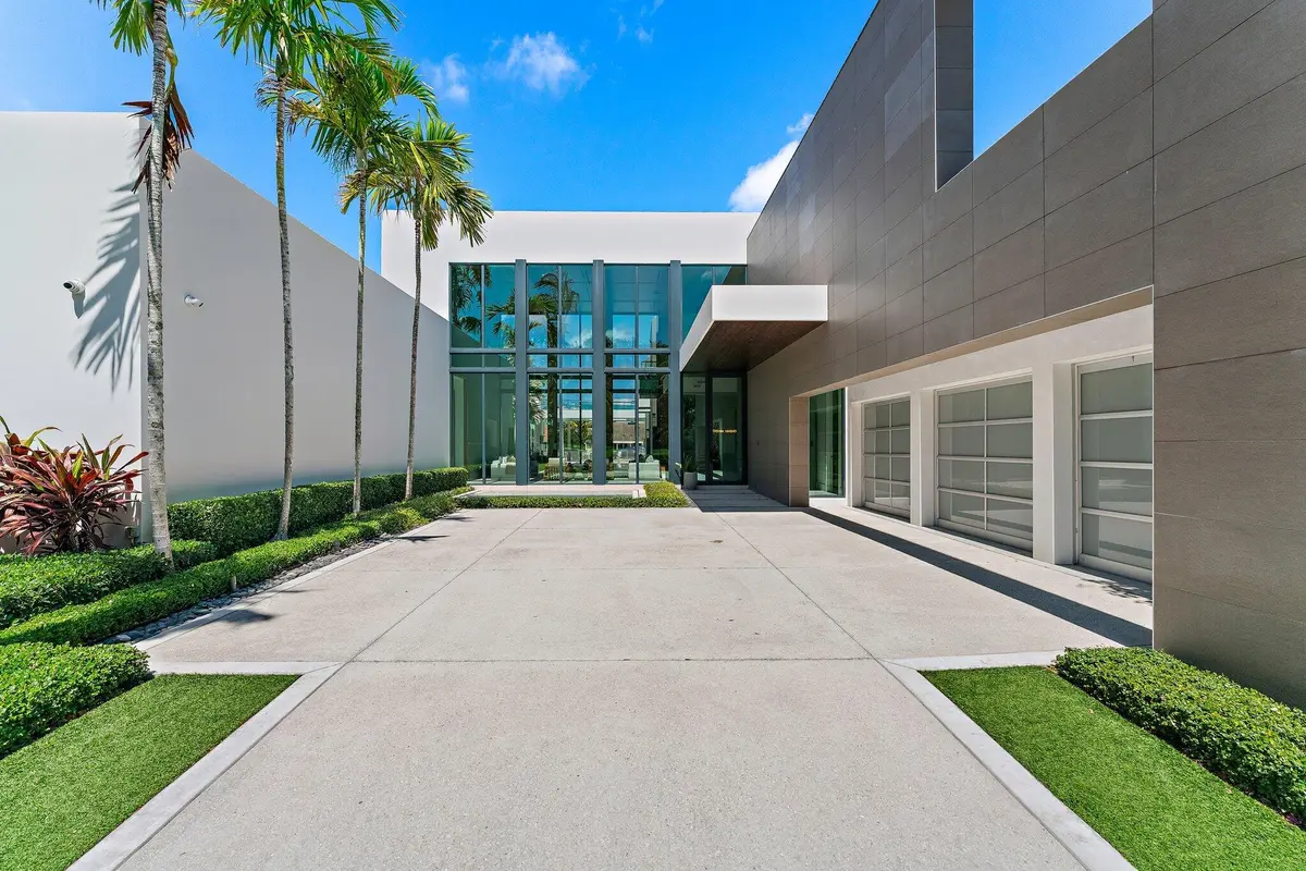 Front Exterior at 160 Spyglass Lane, Jupiter