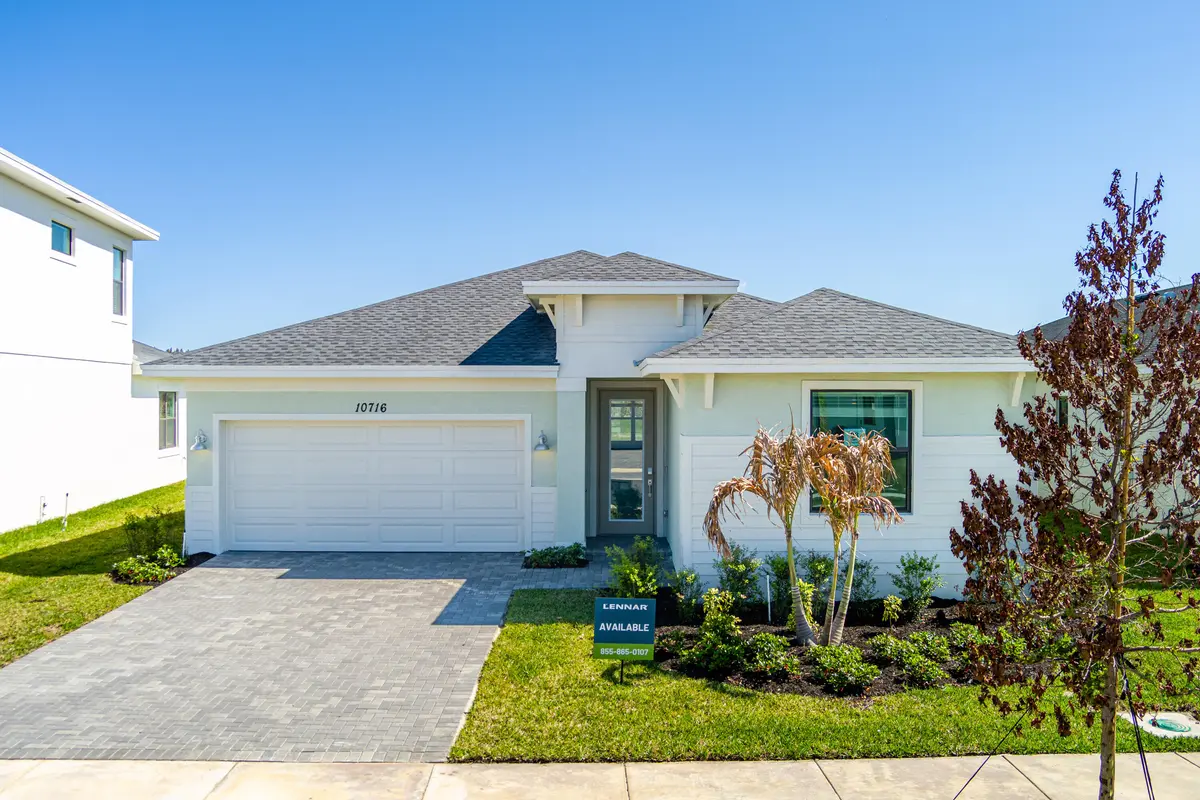 Hartford at Glynlea Country Club at 10716 NW Wilgrove Lane, Port St. Lucie