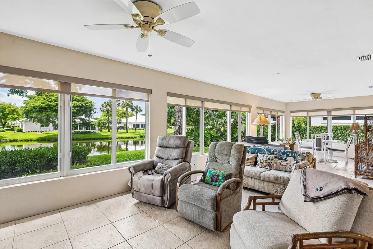 Casual living area at 4473 Sanderling Circle, Boynton Beach