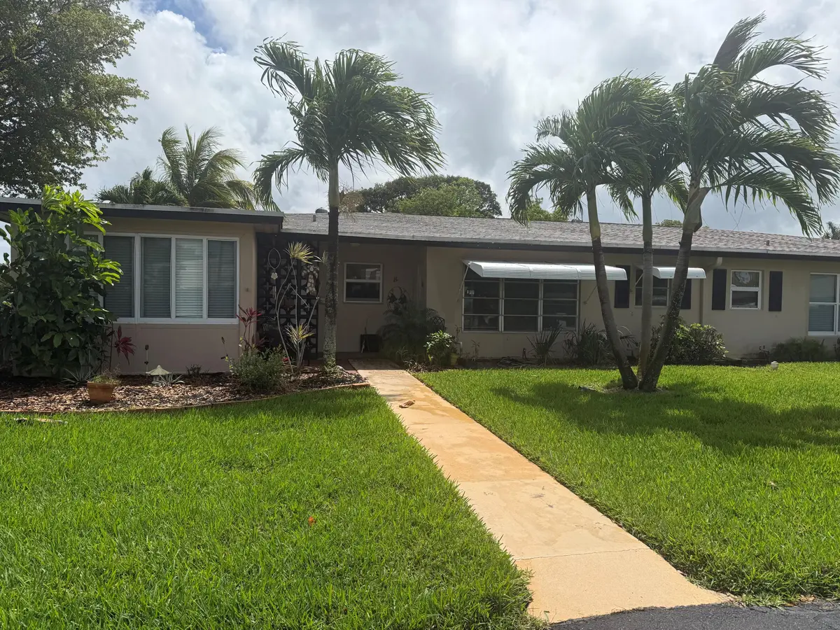 Front at 1052 North Drive B, Delray Beach