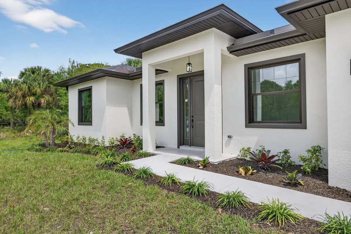 5-web-or-mls-3A5A1681 at 5602 Tangelo Drive, Fort Pierce