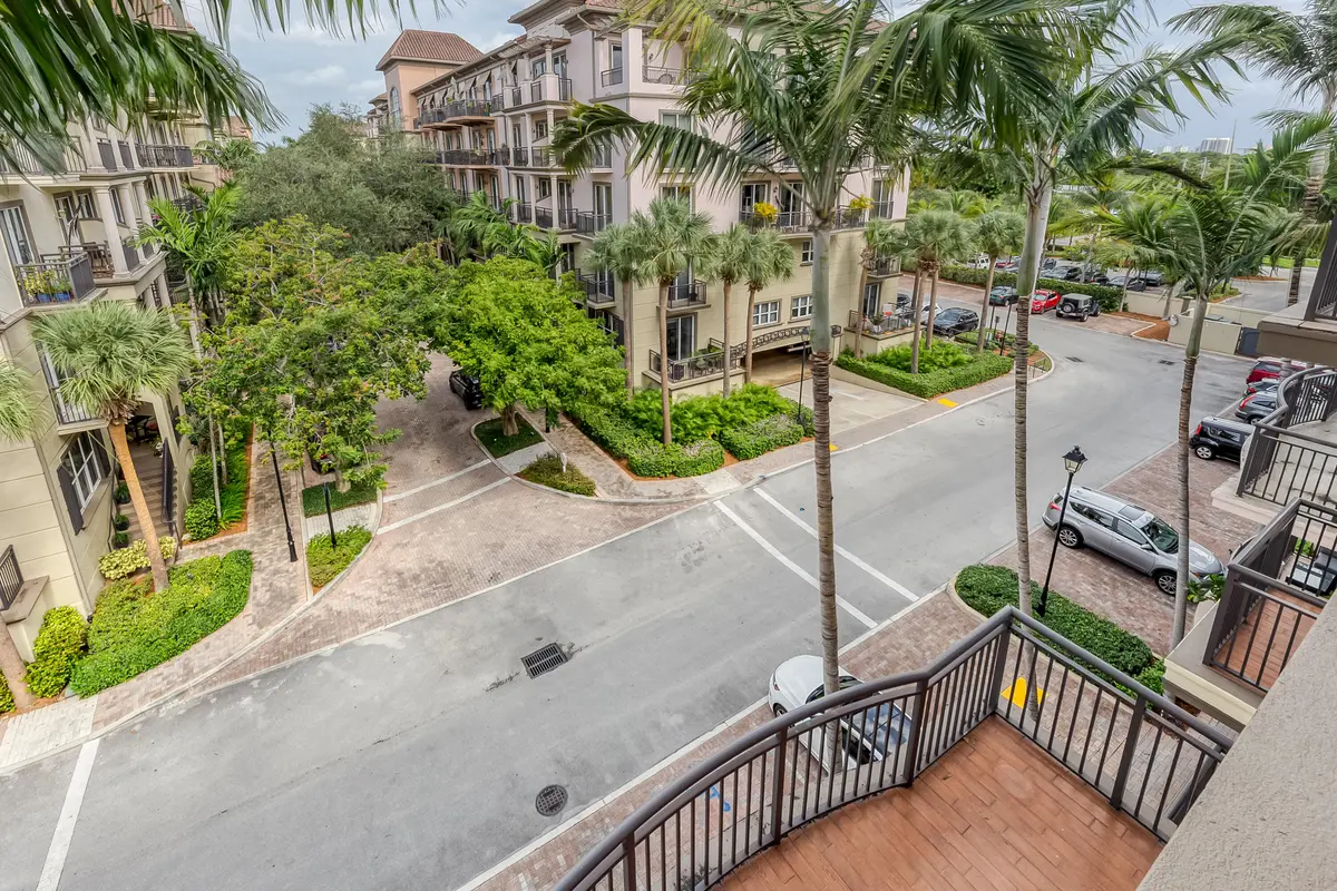 mcclellan-43 at 2631 NE 14th Avenue 406, Wilton Manors