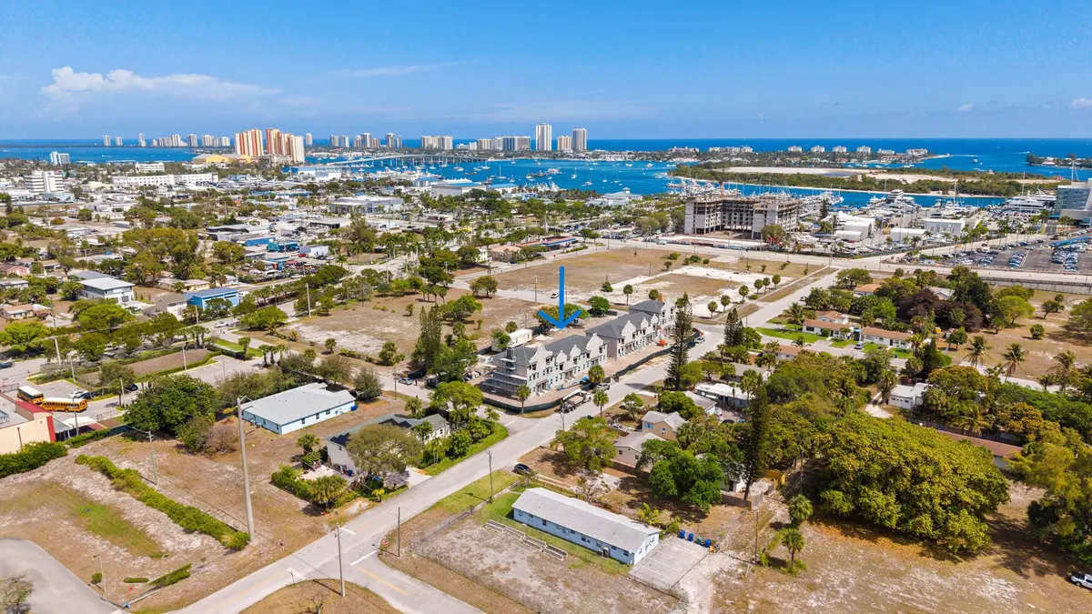 L Onz ariel 5 at 1101 W 11th Street, Riviera Beach