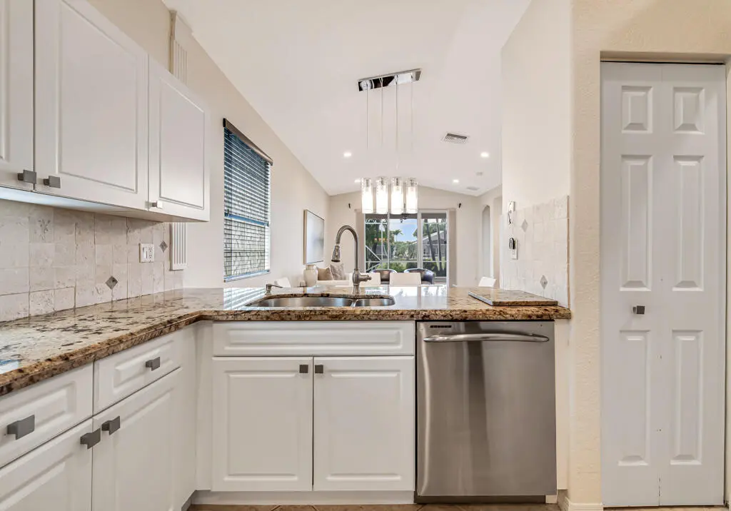 8202 Bellafiore Way, Boynton Beach, FL – photo 5