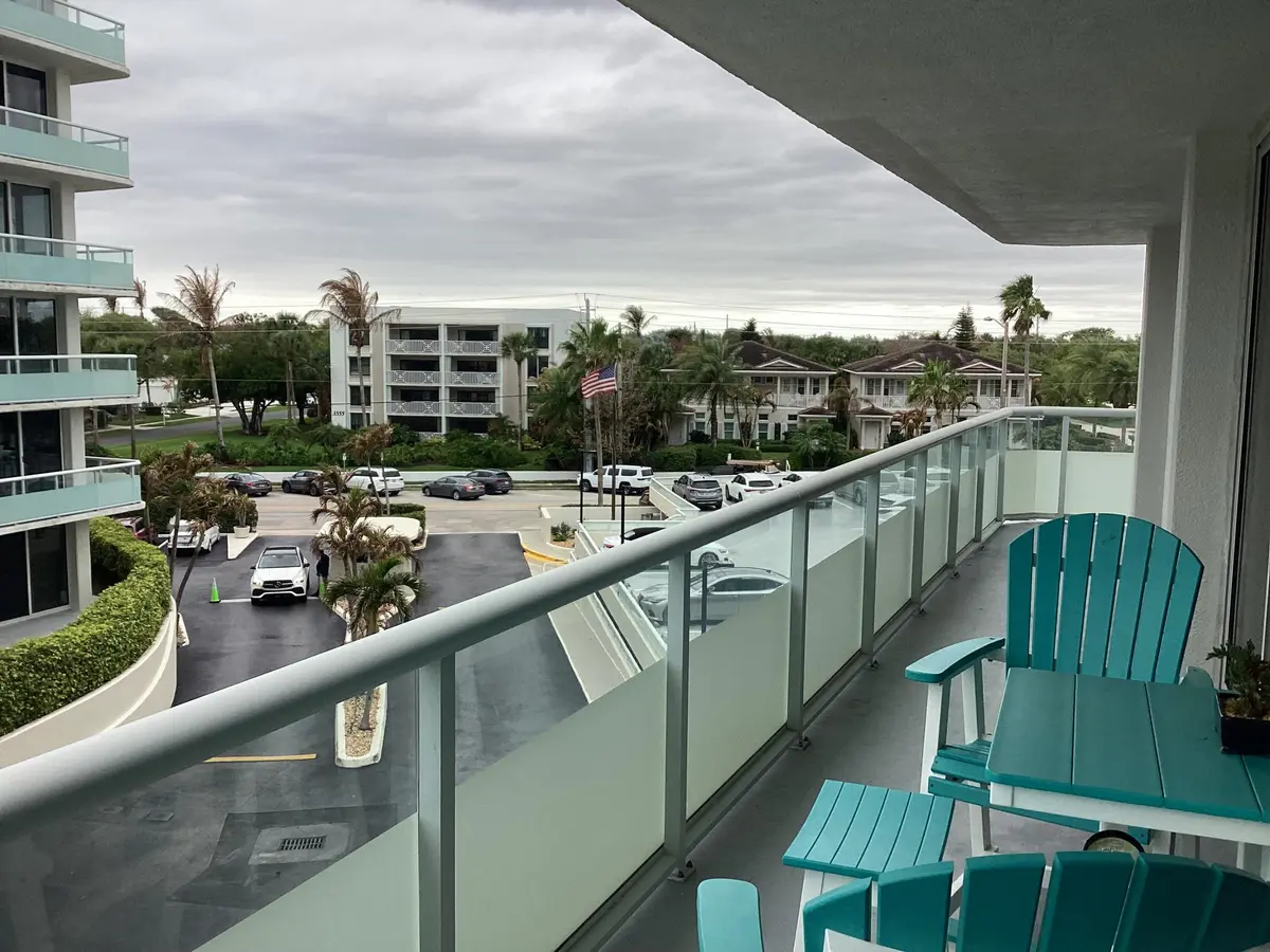 VILLAGE SPIRES at 3554 OCEAN Drive 301N, Vero Beach