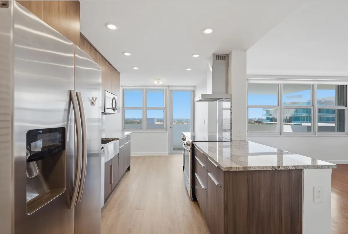 Open Kitchen at 1390 S Ocean Boulevard 14c, Pompano Beach