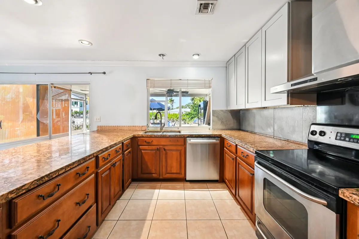 Kitchen at 605 Inlet Road, North Palm Beach