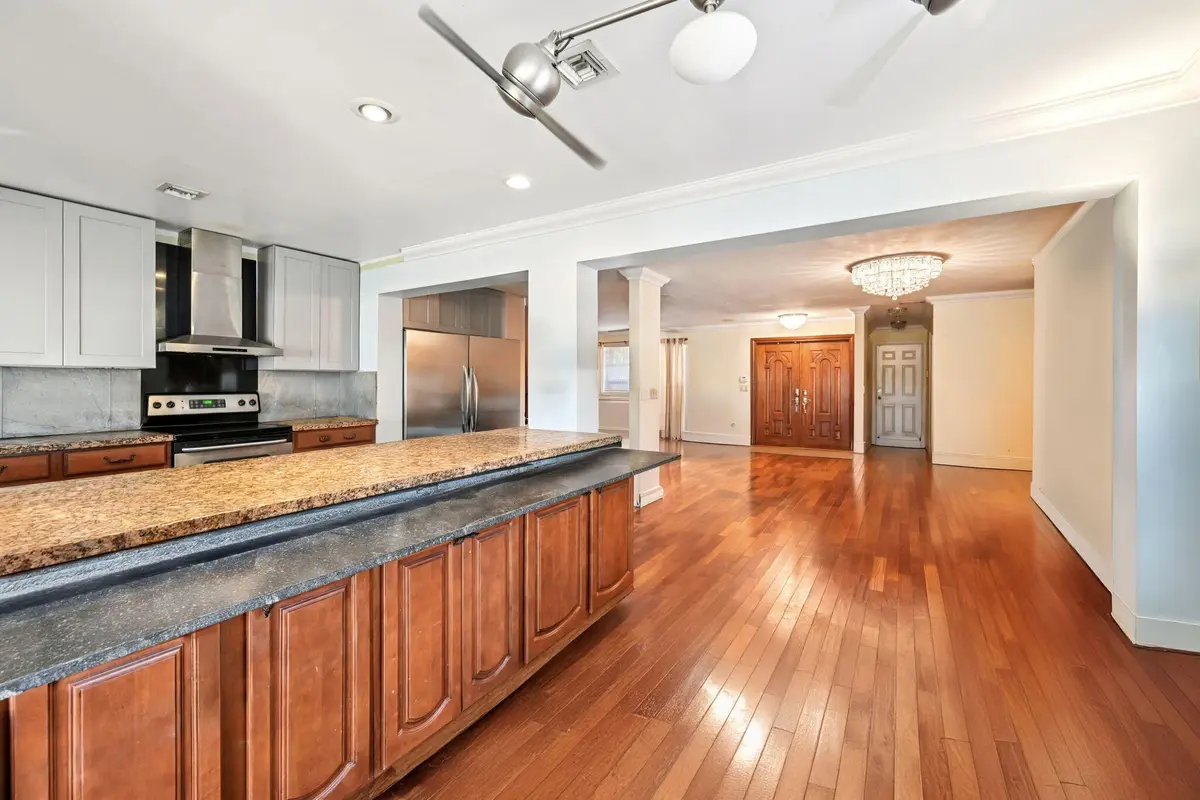 Kitchen at 605 Inlet Road, North Palm Beach