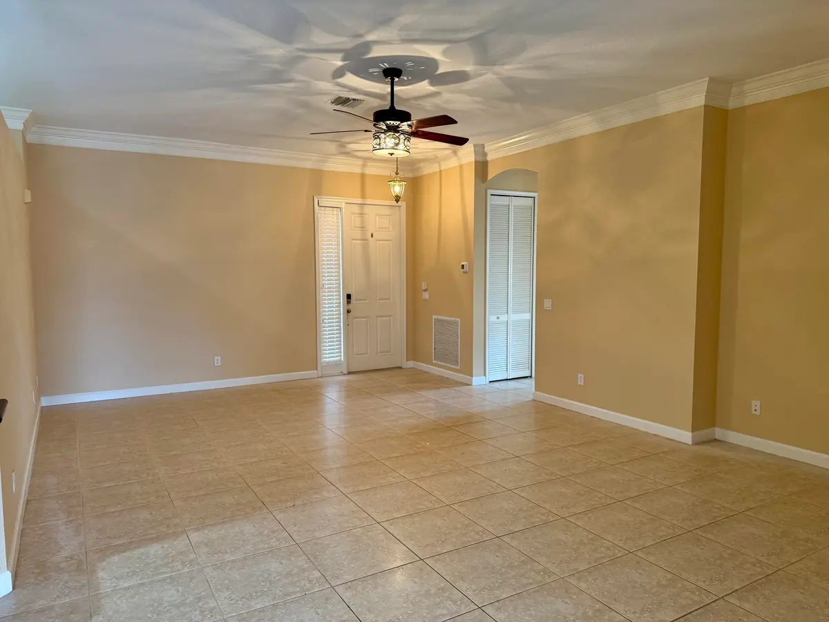 IMG_6977 at 335 NW Sheffield Circle, Port St. Lucie