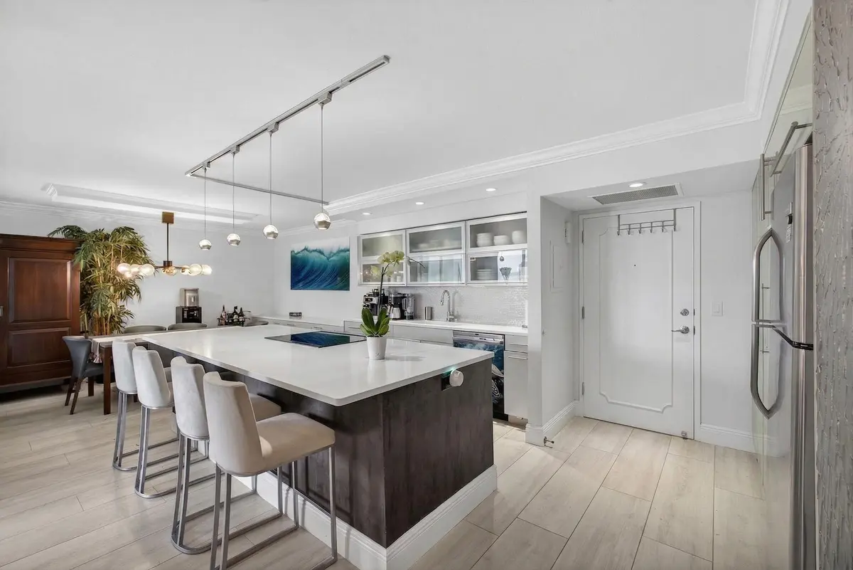 4-web-or-mls-5D1A1107 at 5440 N Ocean Drive 805, Singer Island
