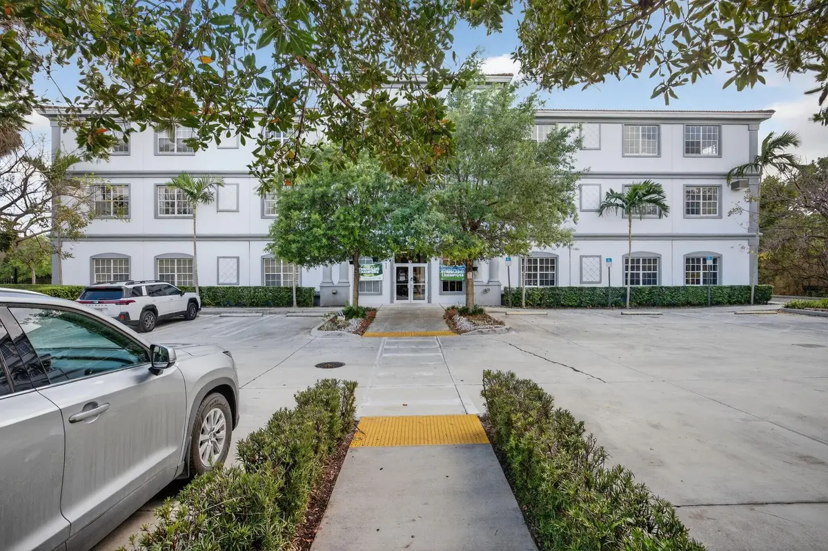 South Miami School For Sale at 713 W Palm Drive, Florida City