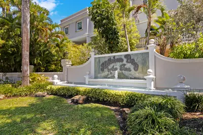 1792 Bay Drive 27, Pompano Beach – Townhouse for sale