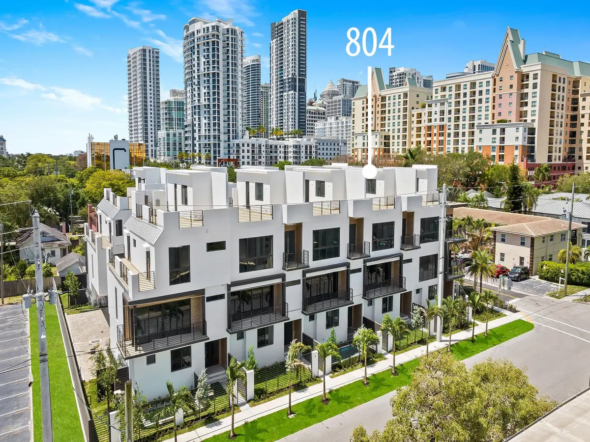 Photo 1 at 804 NE 2nd Street, Fort Lauderdale