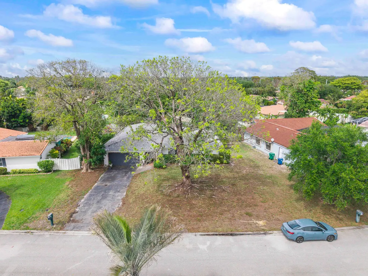 10601 Nw 43rd Ct_002 at 10601 NW 43rd Court, Coral Springs