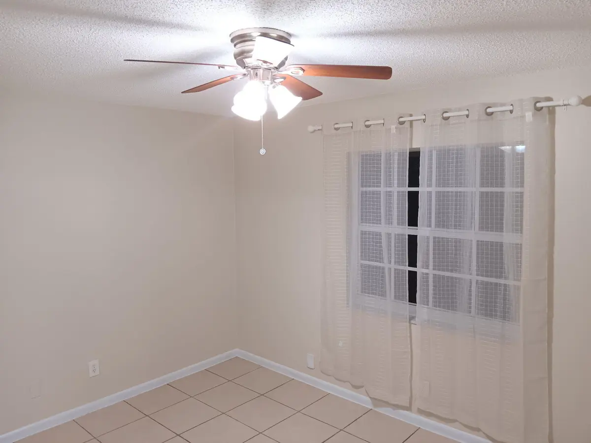 420 Fleming Avenue, Greenacres, FL – photo 5
