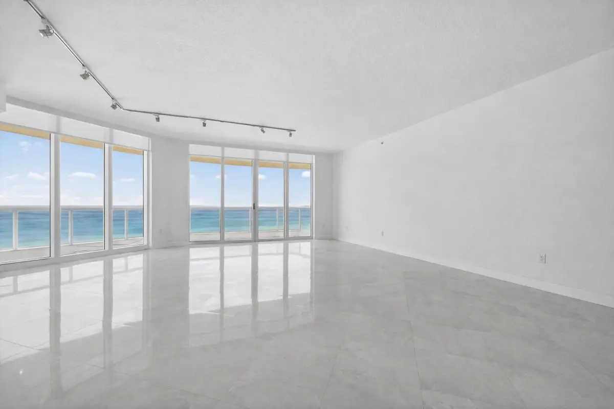 f18c0237-9f08-4aee-aa84-32dbad4ce81c at 4600 N Ocean Drive 801, Singer Island