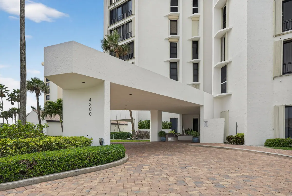 1-web-or-mls-3A5A4068 at 2400 S Ocean Drive 4302, Fort Pierce
