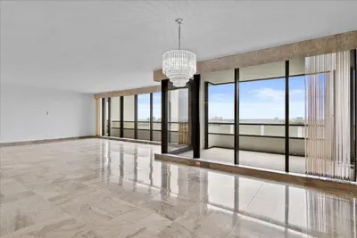 100 Lakeshore Drive 1955, North Palm Beach – Condominium for sale