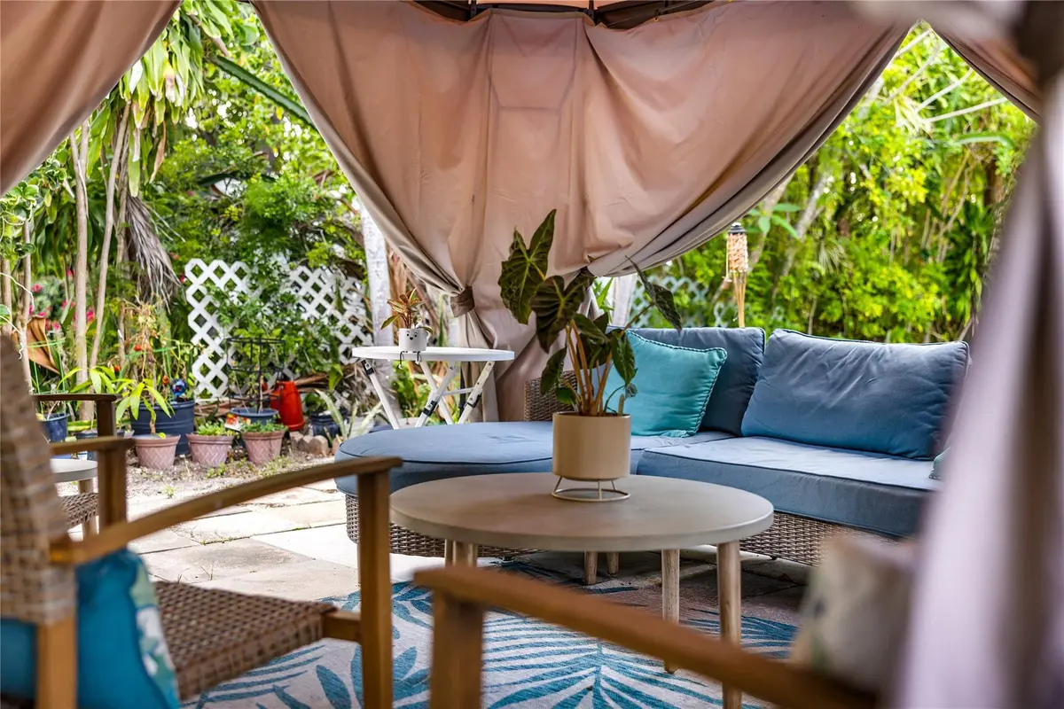 Photo 6 at 218 SW 7th Street, Dania Beach