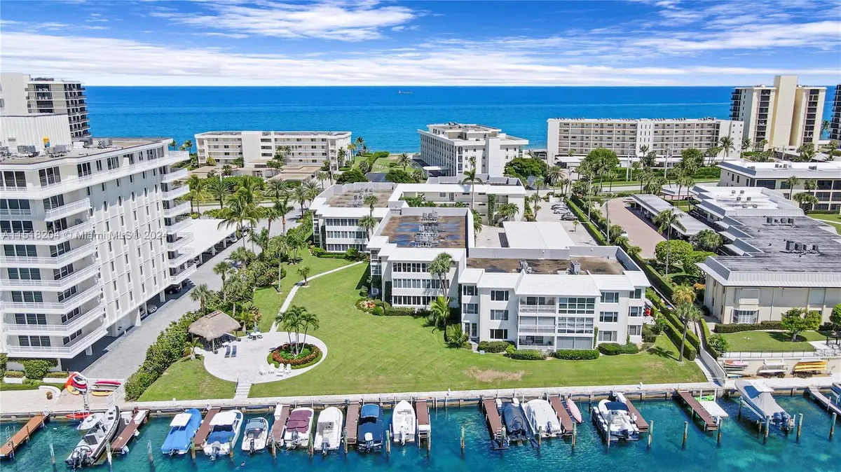 325 S Beach RD 301 at 325 S Beach Road 301, Tequesta