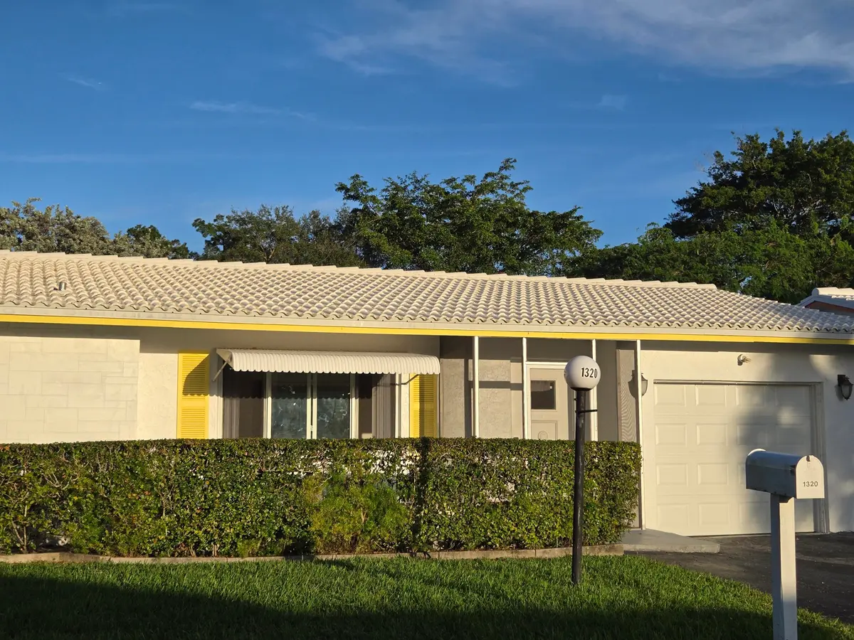 1320 NW 82nd Ave at 1320 NW 82nd Avenue, Plantation