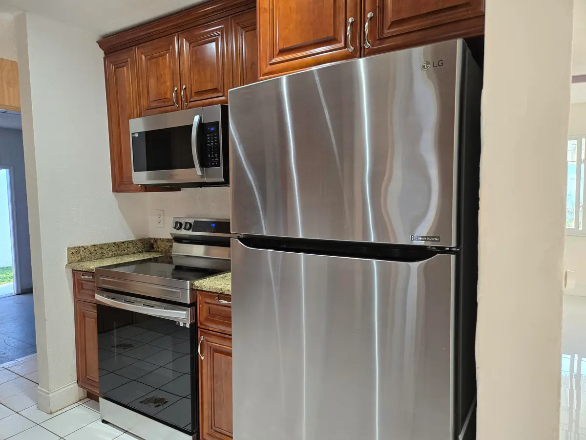 stainless appliances at 1320 NW 82nd Avenue, Plantation