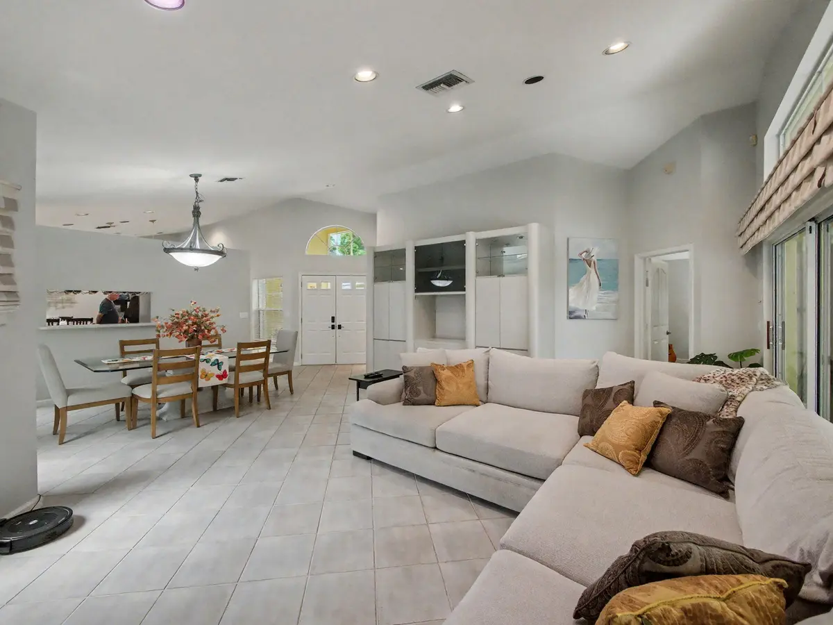 6-web-or-mls-012 at 157 Harbor Lake Circle, Greenacres
