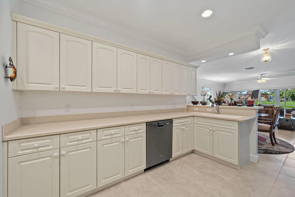 13-web-or-mls-DSC01995 at 12598 Westhampton Circle, Wellington