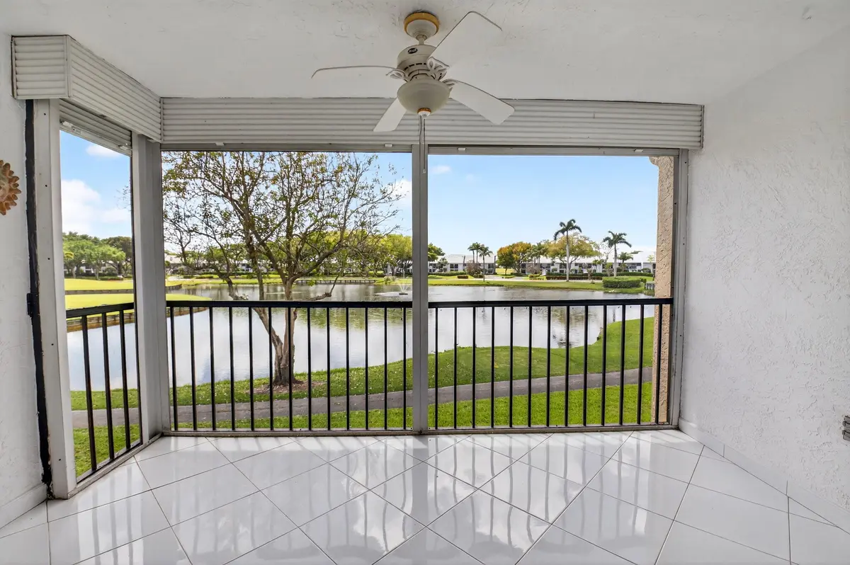 Screened in Lanai at 5106 Oak Hill Lane 923, Delray Beach