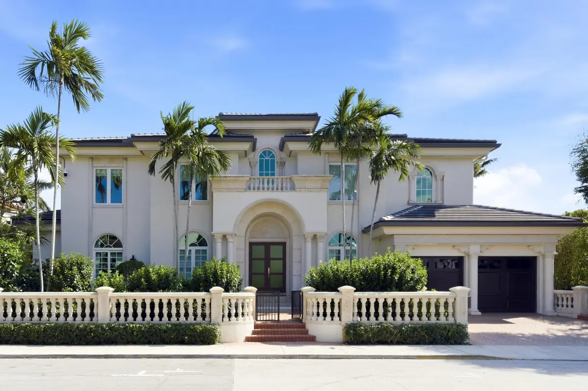 Atlantic Front at 254 Atlantic Avenue, Palm Beach