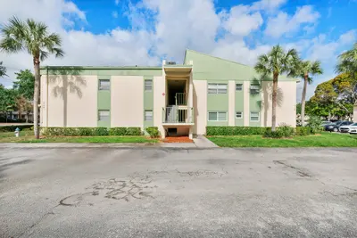 4148 NW 90th Avenue 201, Coral Springs – sold